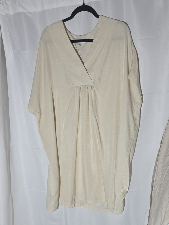 Gibson Latimer Dresses & Skirts - Gibson Latimer Cream V-Neck Tunic Dress Size XXL